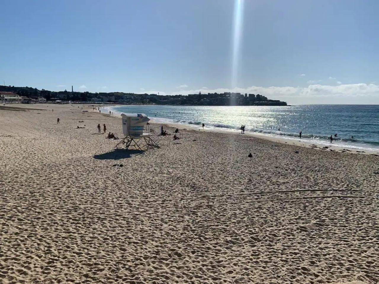 Apartment Open-plan 2br Unit With Parking In Prime Bondi
